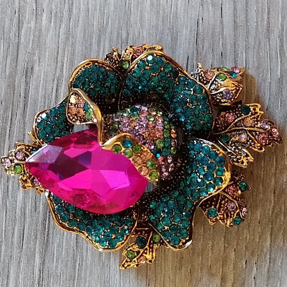 Flower brooch